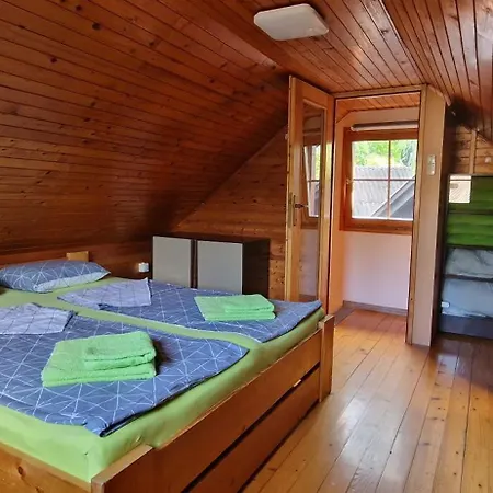 Arijela Hiska, Oaza Sprostitve V Terme Catez, Slovenija *