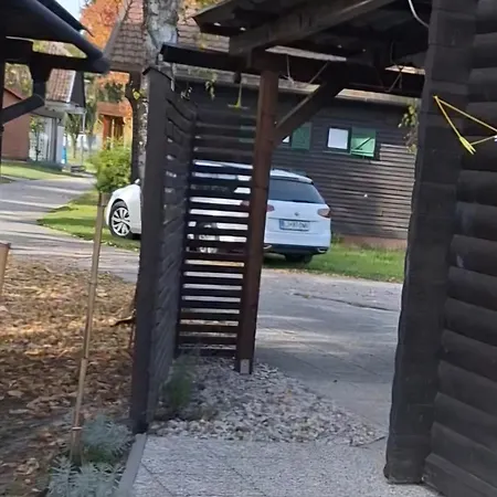 Arijela Hiska, Oaza Sprostitve V Terme Catez, Slovenija