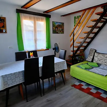 Holiday home Hiska Arijela, Terme Catez, Oaza Sprostitve, Slovenija *