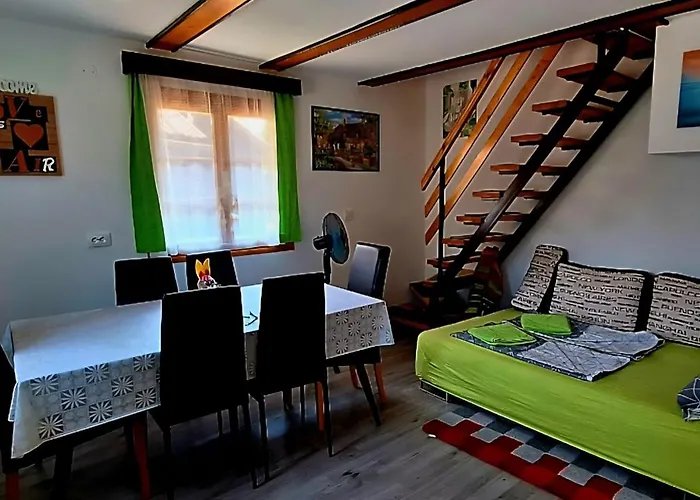 Arijela Hiska, Oaza Sprostitve V Terme Catez, Slovenija 別荘 *