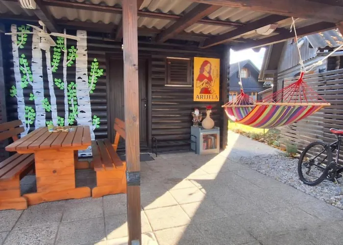 Arijela Hiska, Oaza Sprostitve V Terme Catez, Slovenija Tatil Evi *